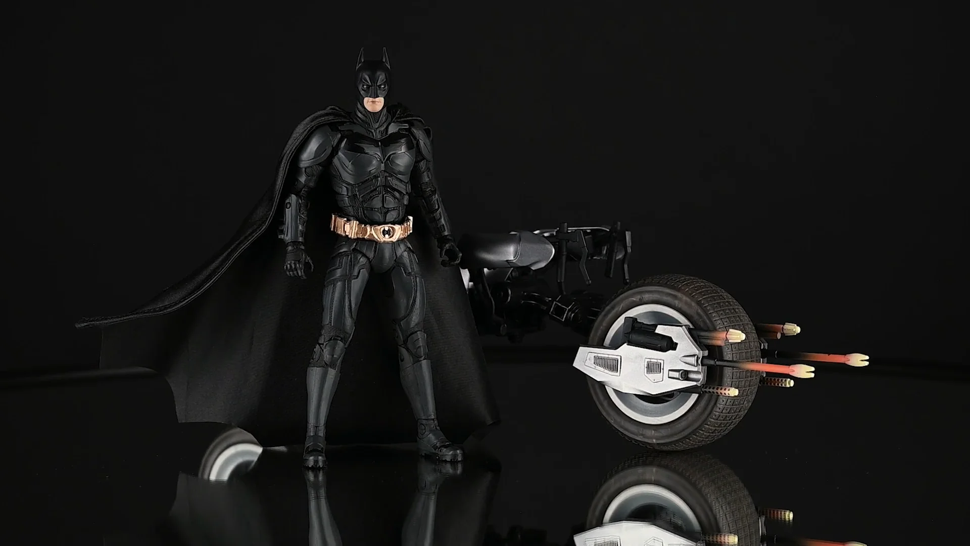 Batpod with Batman (The Dark Knight) DC Multiverse Action Figure