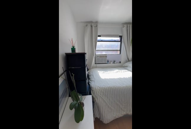 Furnished Bright Room in Bushwick - $600 weekly Main Photo