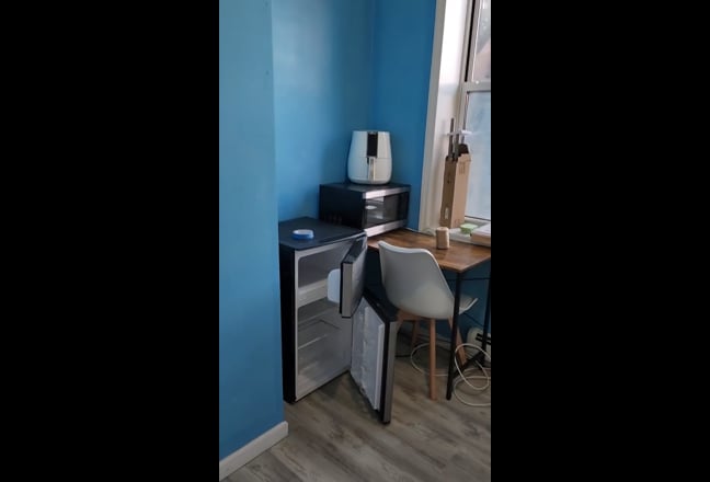 Studio for rent near heart of Elmhurst Main Photo