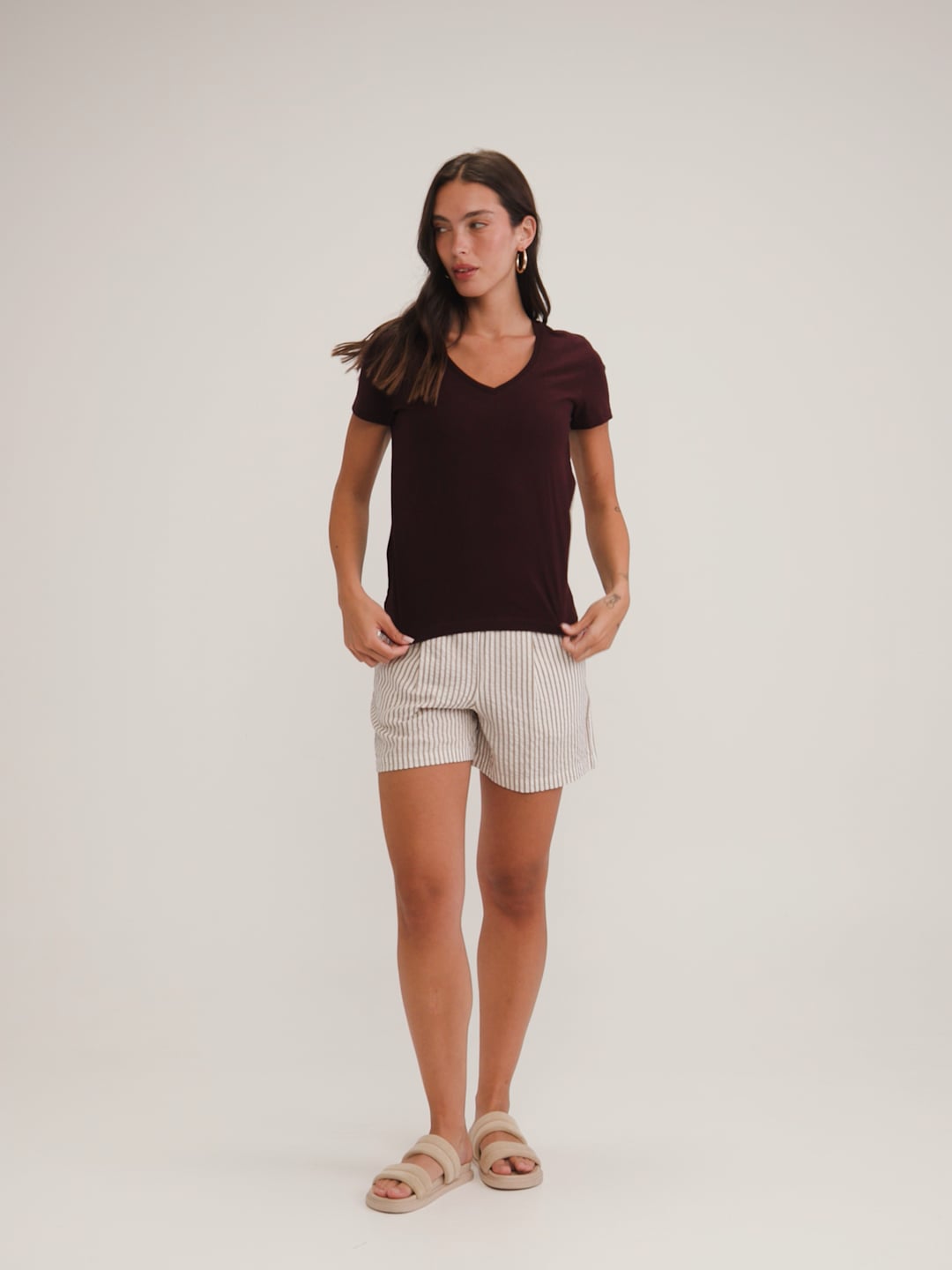 UNIQUE BASIC V NECK SHIRT