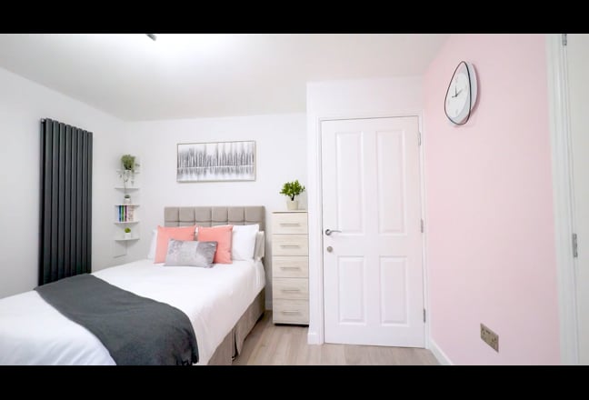 🌟Luxury Suite with Private Garden Town Centre🌟 Main Photo