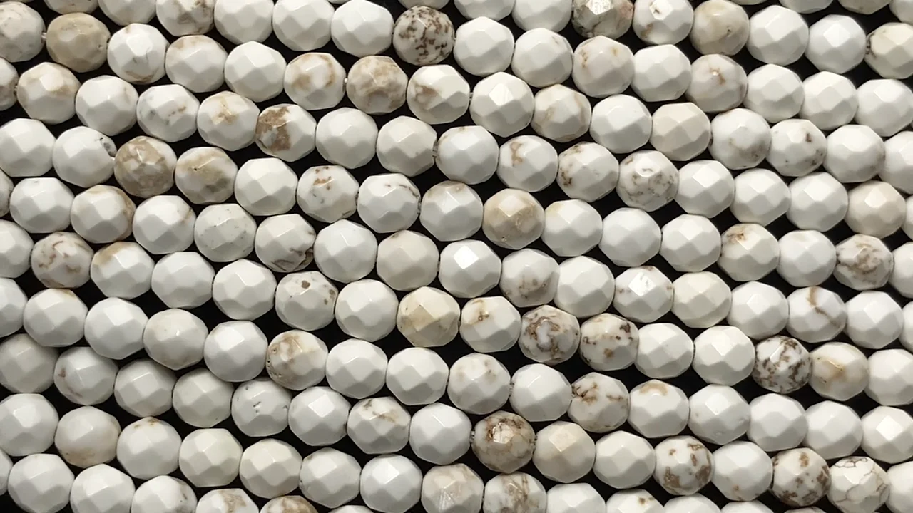 マグネサイト 32面ラウンドカット4mm 1連｜天然石ビーズの卸問屋・通販