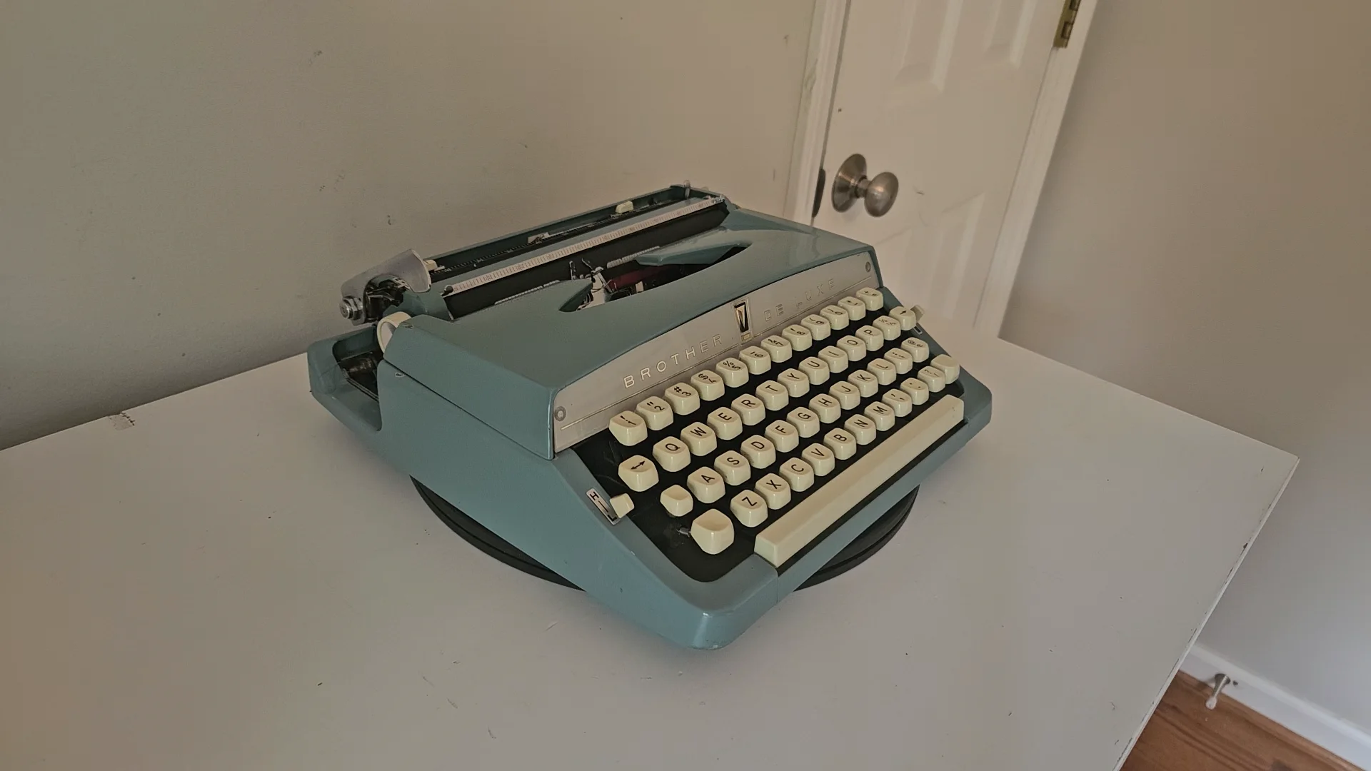 Brother Deluxe Guide — Classic Typewriter Co.