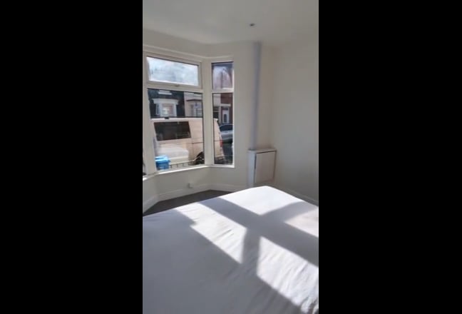 4 Bed Terraced House  Main Photo