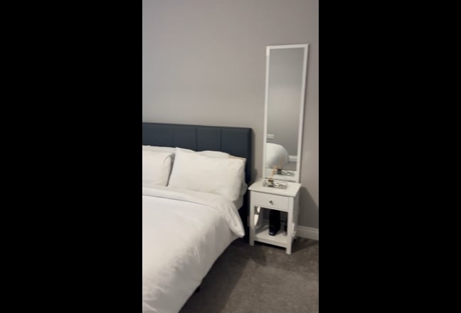 Bright and cozy room for rent  Main Photo