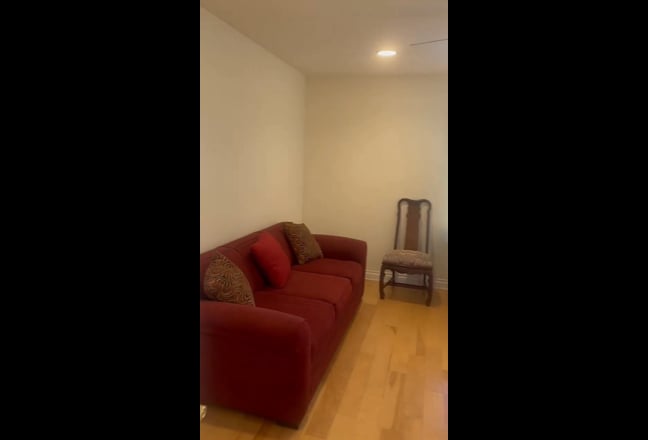 Fully Furnished Large room for rent Main Photo