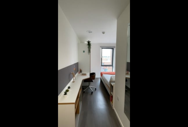 Photo 1: undefined