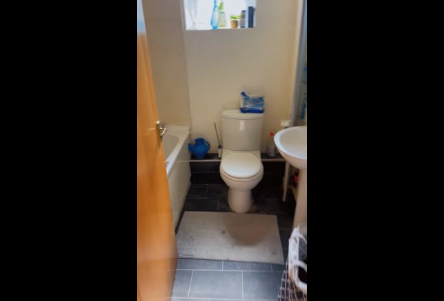 Photo 1: undefined