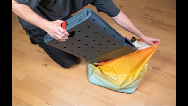 See how easy it is to set up your event cube in seconds