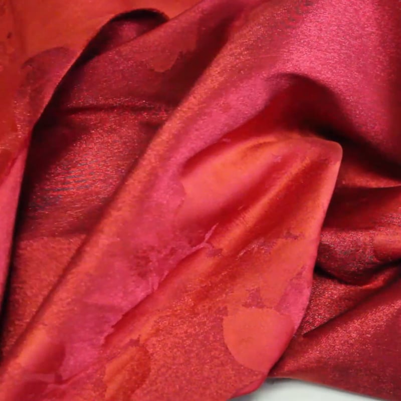 Vidéo: Broché - Rouge motif floral