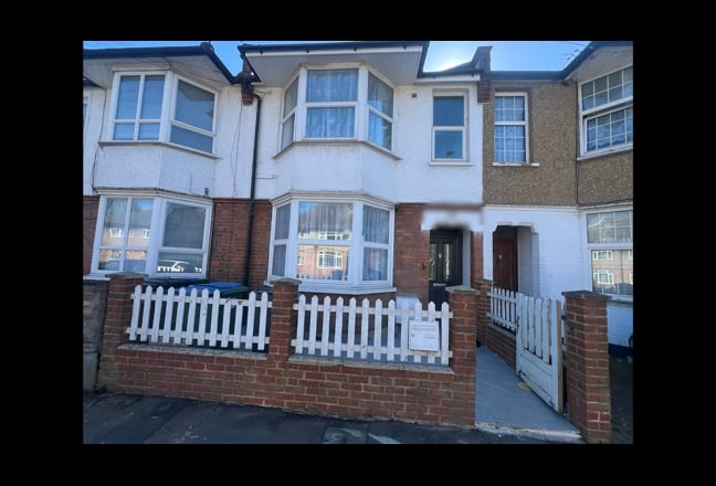 Brand new Large Double Rooms in West Watford  Main Photo