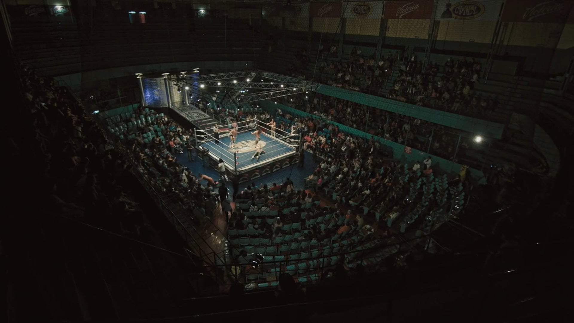 EL PÚBLICO Y LAS ARENAS - NUESTRA LUCHA LIBRE