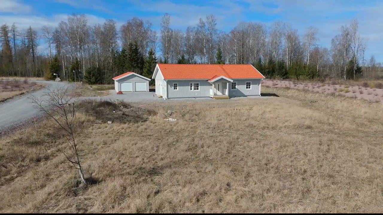 4 rum Villa på Aberga ängsväg 30 Lantligt naturnära läge Västerås kommun - bild 2