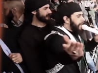 أنشودة بعنوان " الثورة حي رجالها " بصوت قاسم جاموس