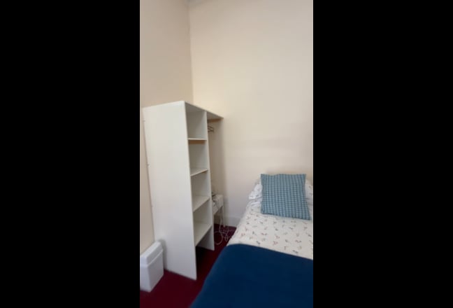 Double rooms facing Kelvingrove Park AVAIL NOW Main Photo