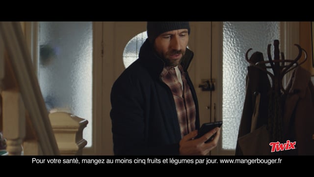 deVine Voices Native French Male Voiceover Twix Harmoniser Commercial