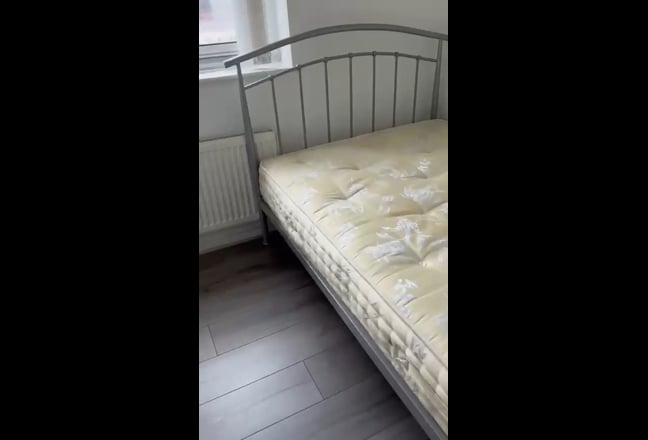 Room for Rent in Bow  Main Photo