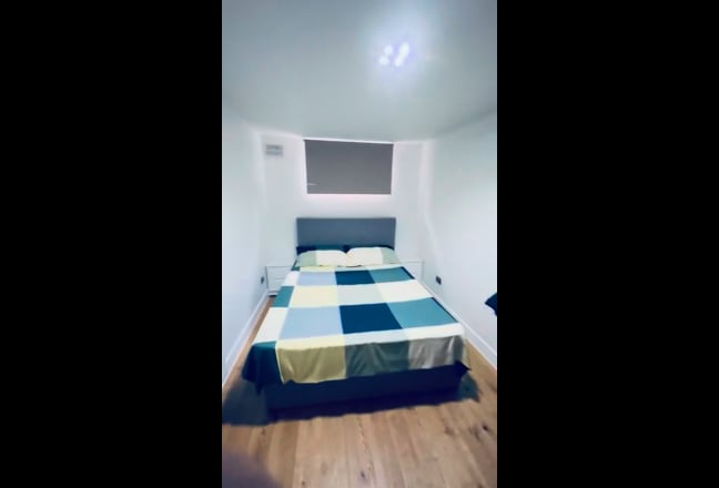 Spacious Room in Woolwich  Main Photo