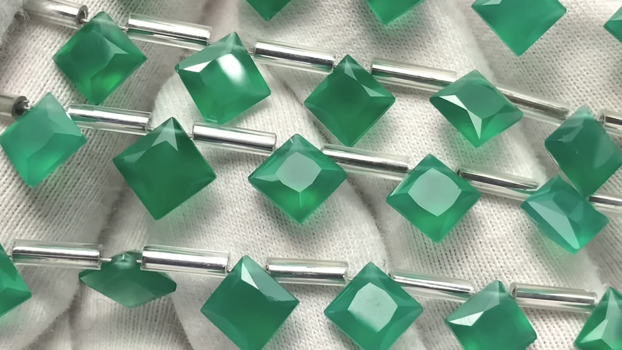 グリーンオニキス ダイヤ プリンセスカット8×8mm 1連（8粒）｜天然石