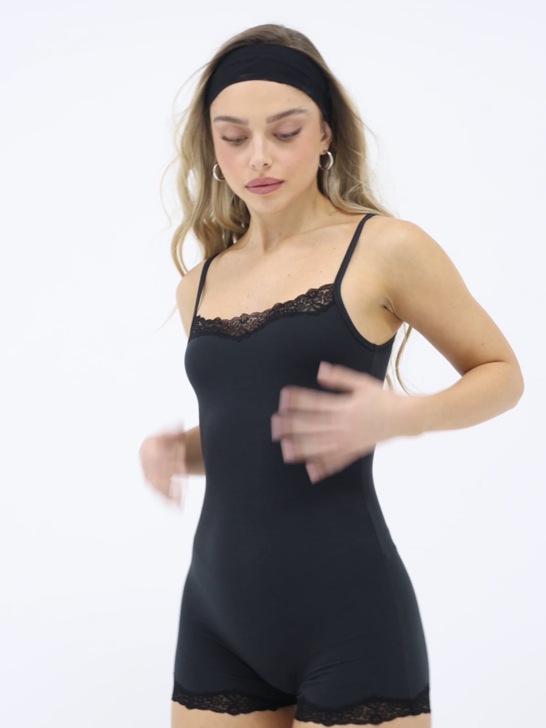 אוברול תחרה טוטאל-סטרץ׳