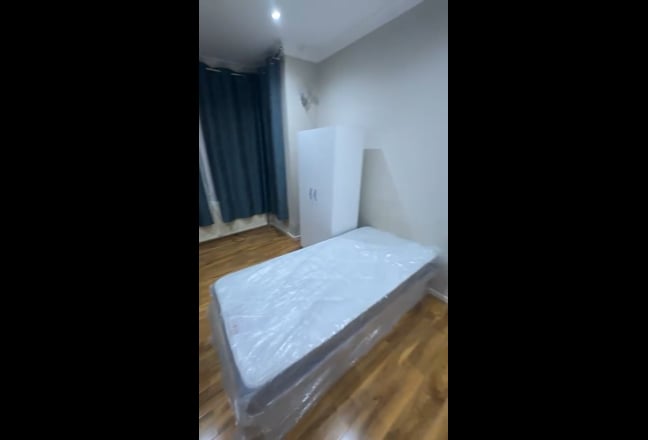 Double bed room Main Photo