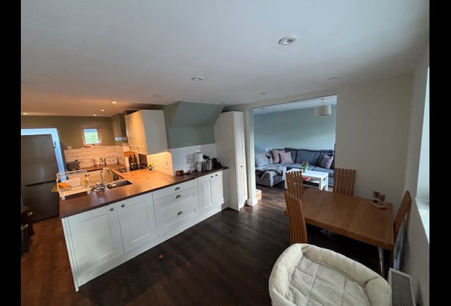 Double room available in 2BR house  Main Photo