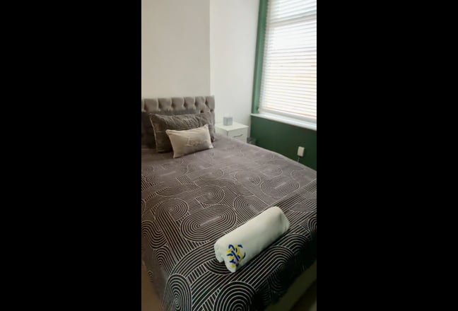 Video 1: Double bedroom