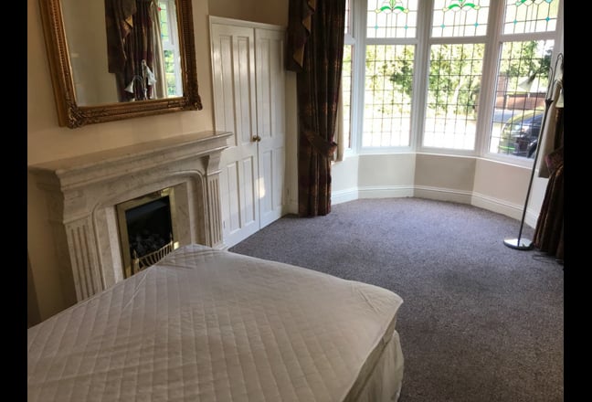 Spacious & Private Edwardian Professional Home Main Photo