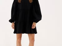 Wide black dress with puff sleeves & embroidery details | My Jewellery