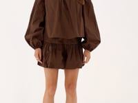 Brown off-shoulder top with balloon sleeves | My Jewellery