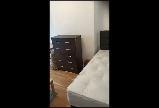Video 1: Dbl bed 1