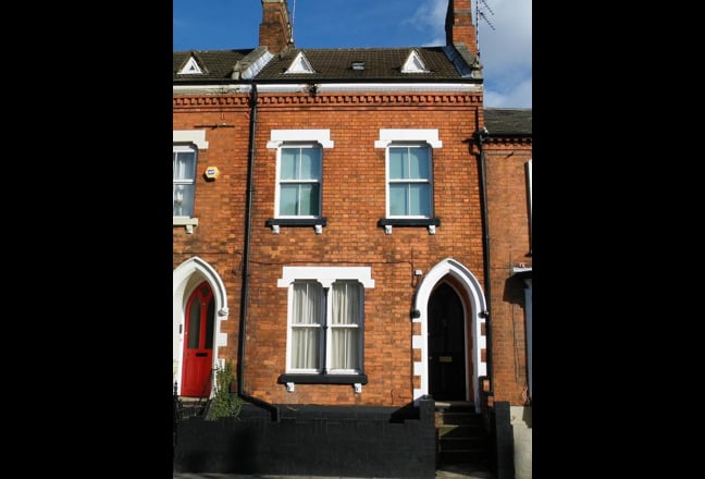 🌟Large Room in Town Centre Near Hospital🌟 Main Photo
