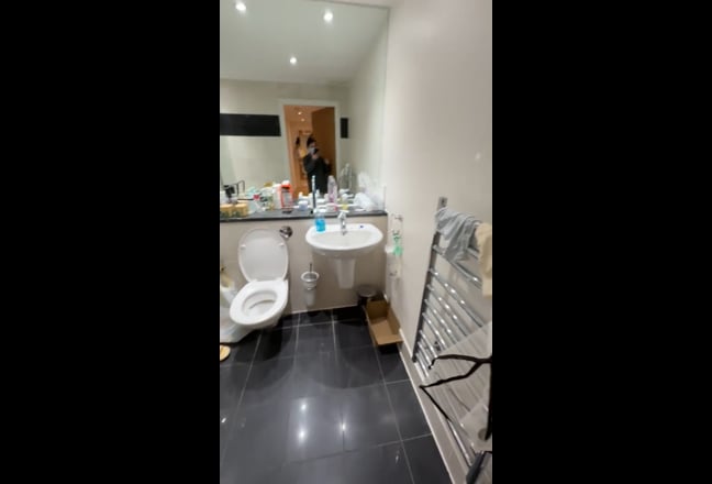 Photo 1: undefined