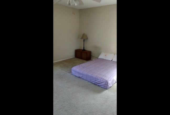 Master bedroom with attached bath (for short term) Main Photo