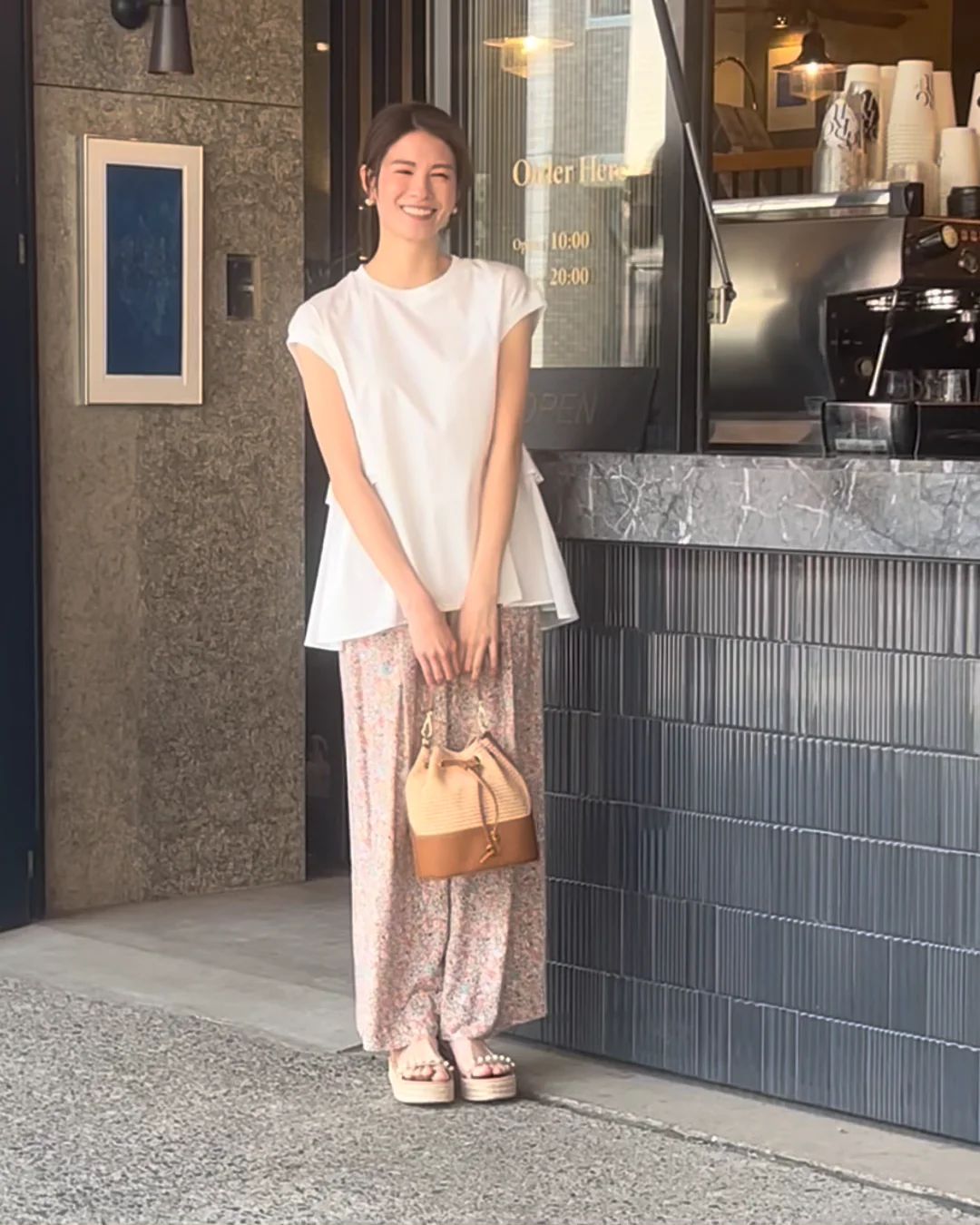 バックティアードデザインカットソー | AND ON JIONE STORE