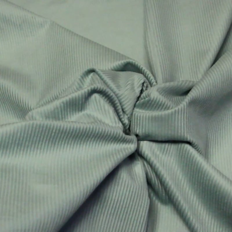 Vidéo: Velours côtelé 300 raies coton & élasthanne - Céladon