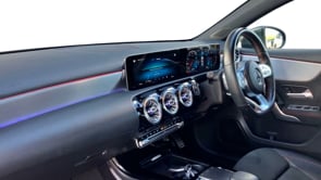 MERCEDES-BENZ A CLASS 2019 (19)