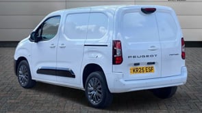 PEUGEOT PARTNER 2025 (25)