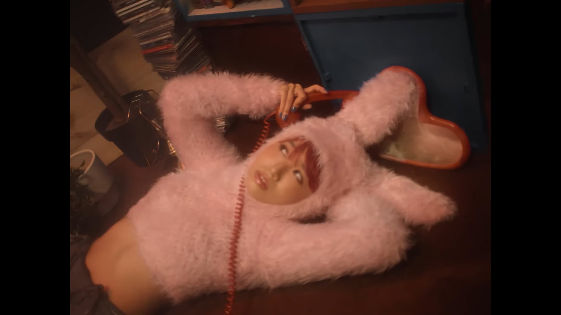 CATRINA 梁式昕 – ‘MEAN IT’ M⧸V