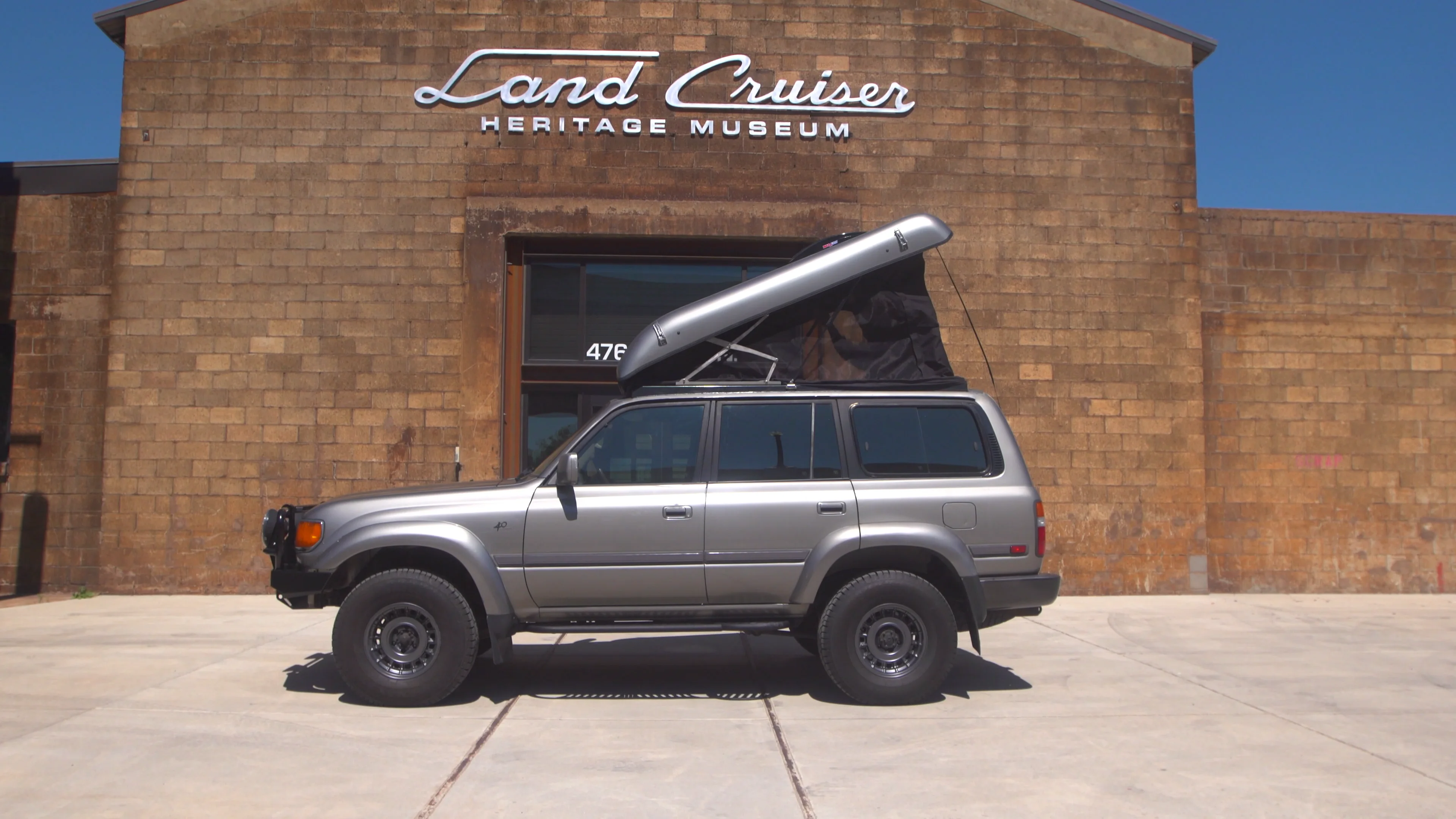 Landcruiser Super Cap 80 | Off-Road Ready