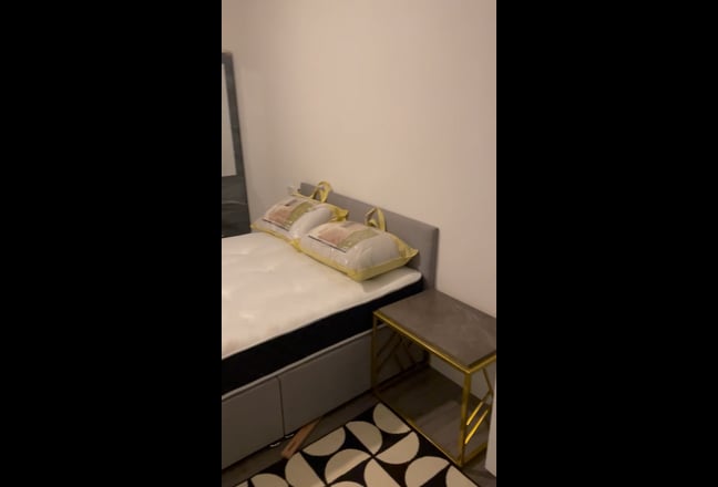 Photo 1: undefined