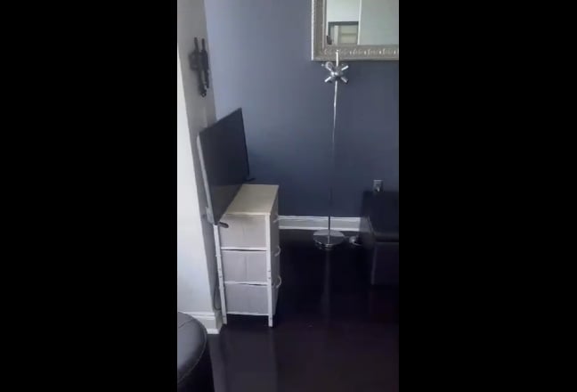 Remodeled room for rent in a spacious penthouse Main Photo