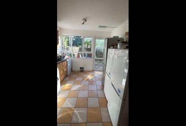 Video 1: £900pcm