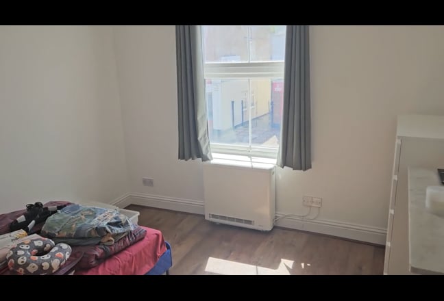 Double Room on first floor flat Main Photo