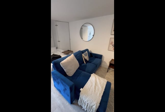 Self contained Garden annexe, private access Main Photo