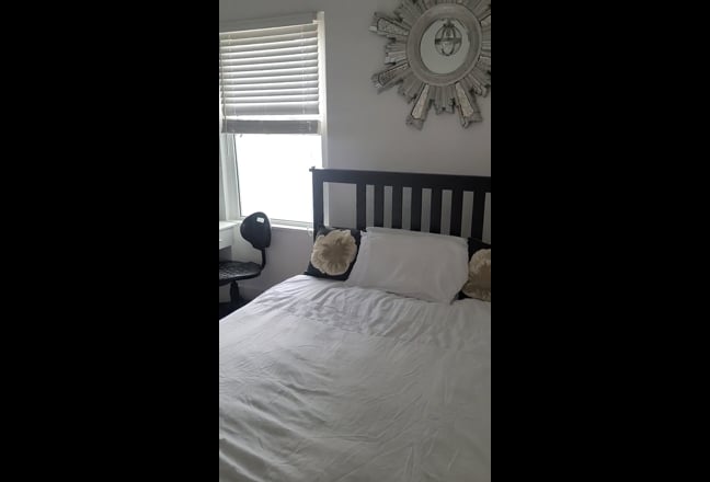 Comfortable Double Room to Let Main Photo