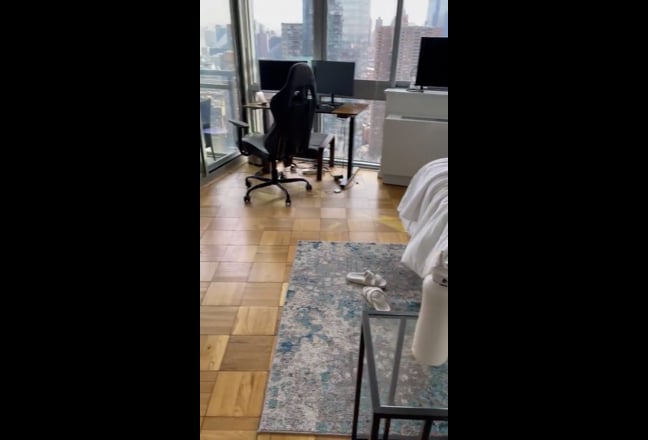 Luxury Room Available 4/1 Main Photo