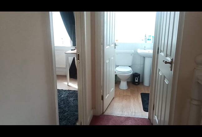 Photo 1: undefined