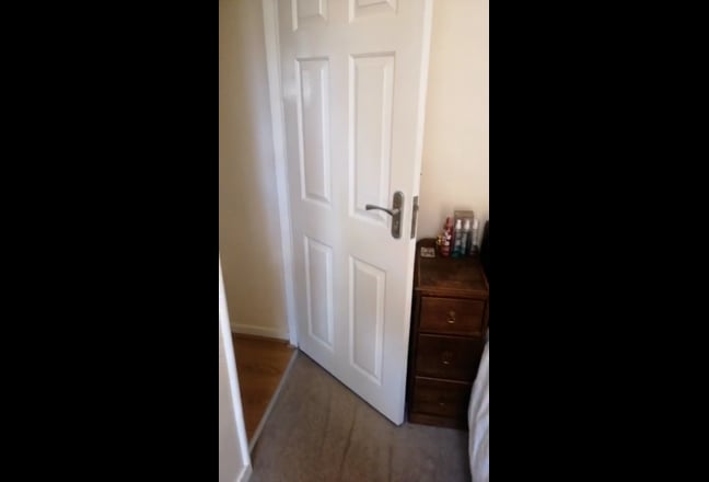 Really cozy and quiet room close to Regents Park! Main Photo
