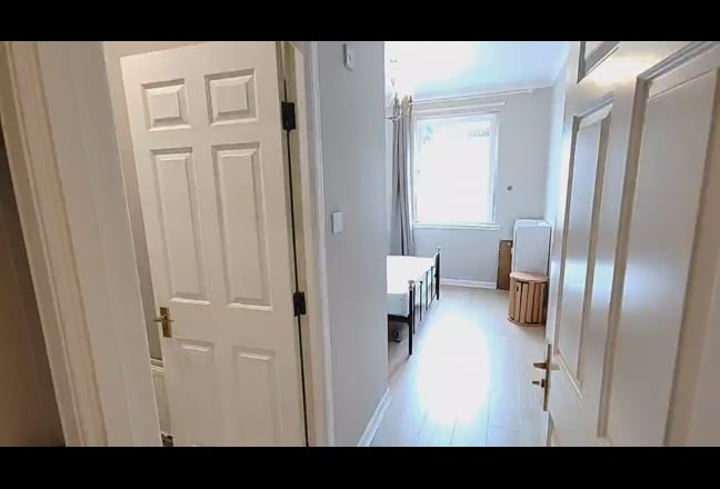 Ensuite Room Available for May Short-Term Rent Main Photo